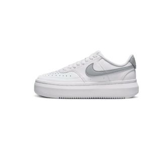 New in Box Nike women’s Nike Court Vision Alta Size 8